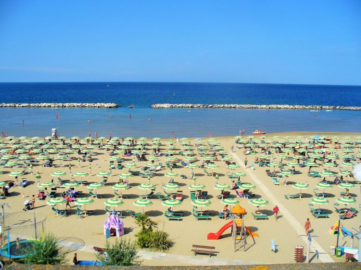 Hotel Clara Rimini Exterior photo